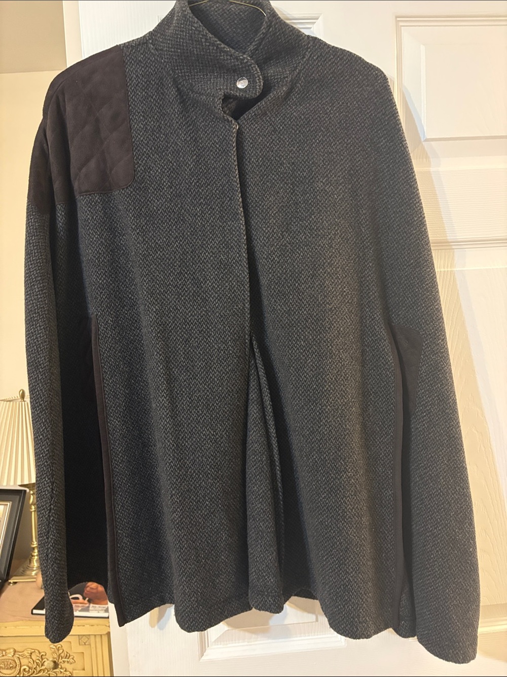 Women’s Dark Gray Button-Front cape